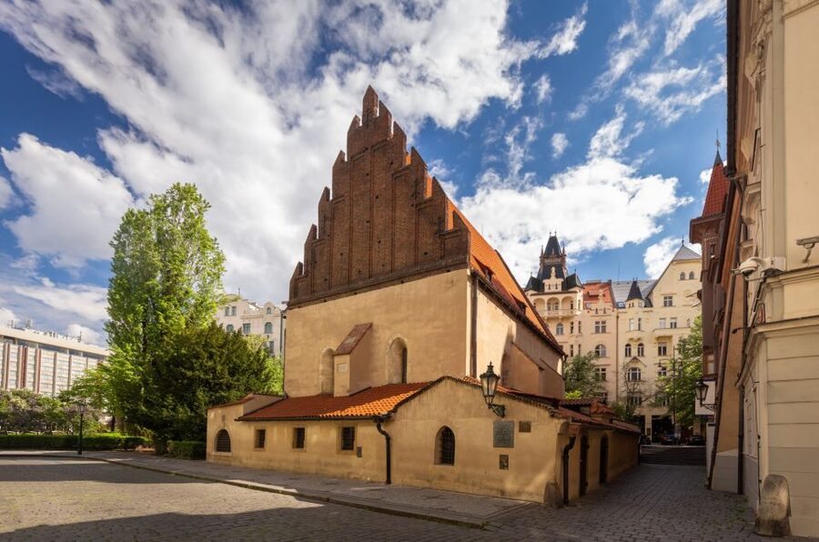 Prague: Old Town Highlights Private Guided Walking Tour - 2-hour route: Old Town Hall, Astronomical Clock, and Charles Bridge views