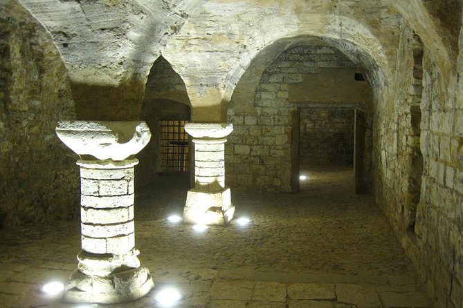 Prague Old Town, Medieval Underground and Dungeon Historical Tour - Why This 90-Minute Old Town and Cellars Tour Fits Prague