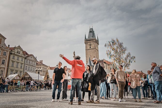 Prague Old Town, River Cruise and Prague Castle Sightseeing Tour Including Lunch - St. Wencesla’s Vineyard and the viewpoint logic