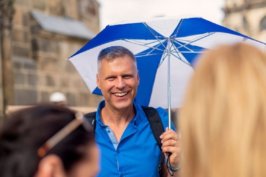 Prague: Old Town Tour & National Museum Skip-the-Line Ticket - How the tour ends at the National Museum (and why that’s a smart plan)