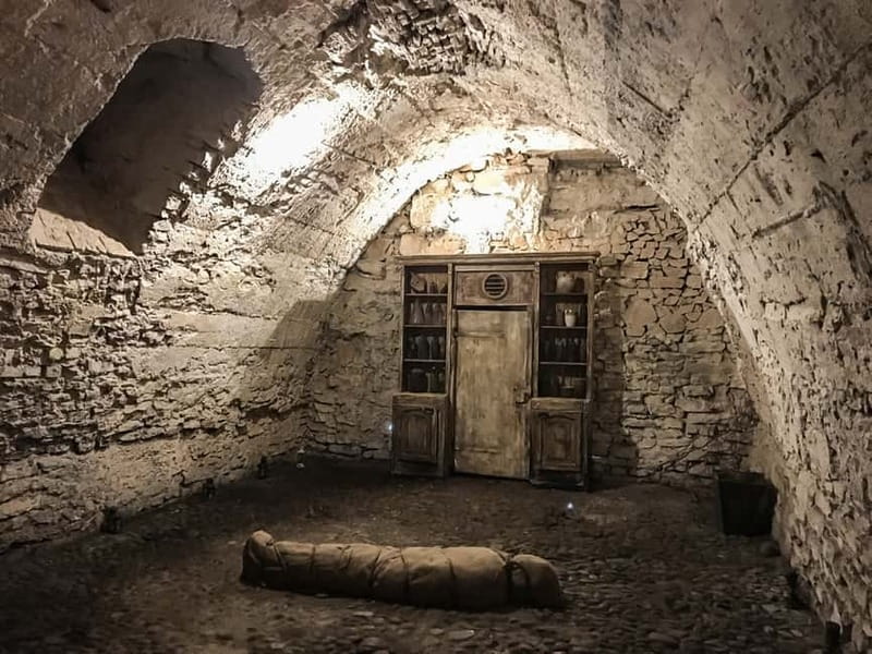 Prague: Oldtown, Medieval Underground & Dungeon History Tour - Quick take: what you will remember