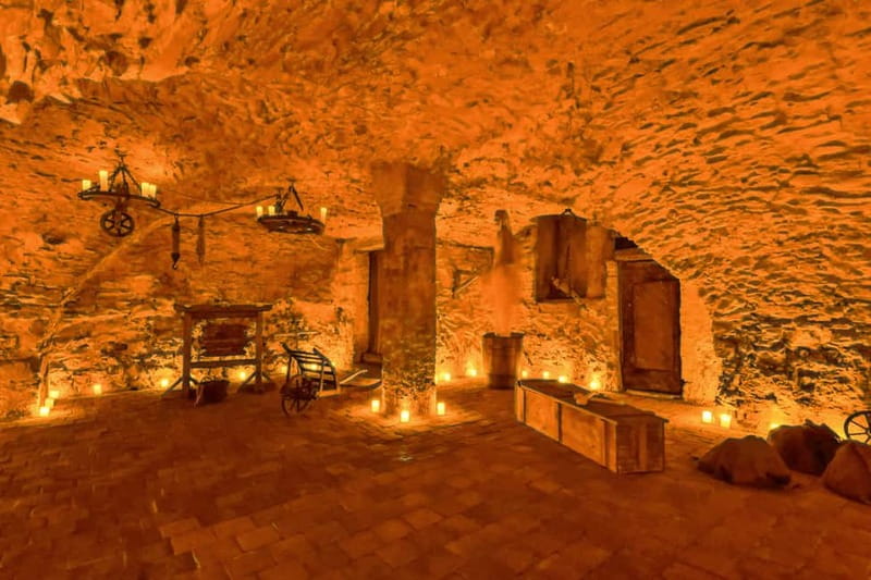 Prague: Oldtown, Medieval Underground & Dungeon History Tour - Prague Old Town has a whole second city underground