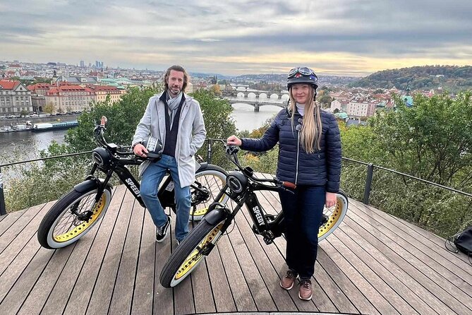 Prague on Stylish Retro styled E-Bike - Viewpoints & Sightseeing - Retro E-Bikes Plus Quick Training at Štěpánská 55