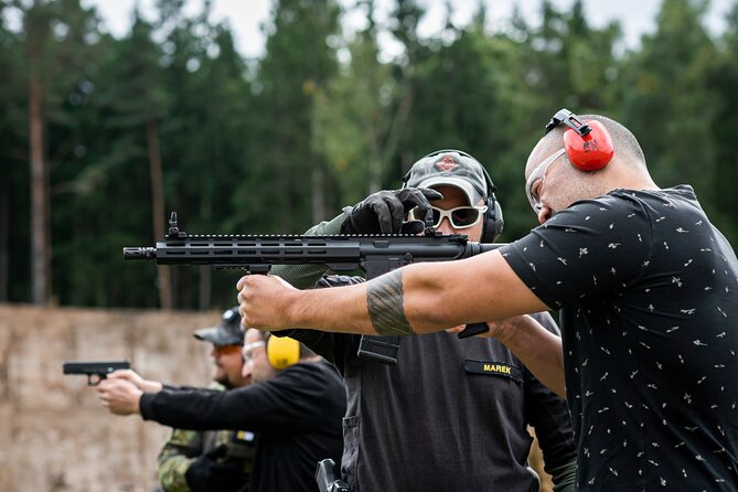Prague: Outdoor shooting experience 3 to 10 guns + BUS Transfer - Prague’s Outdoor Range: What “3 to 10 Guns” Actually Feels Like