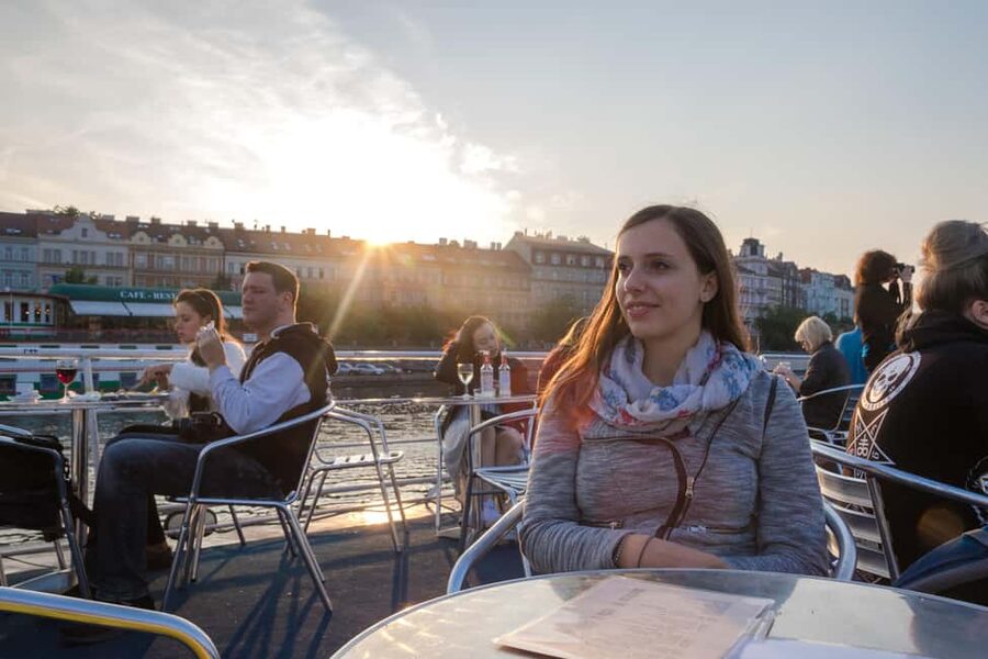 Prague: Panoramic Vltava River Cruise - Prague Vltava Cruise Basics, 55 Minutes That Actually Fit Your Day