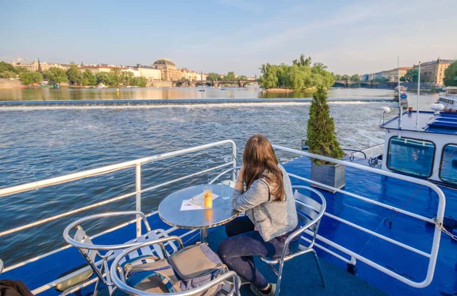 Prague: Panoramic Vltava River Cruise - Views You Actually Want to See, Charles Bridge to Prague Castle
