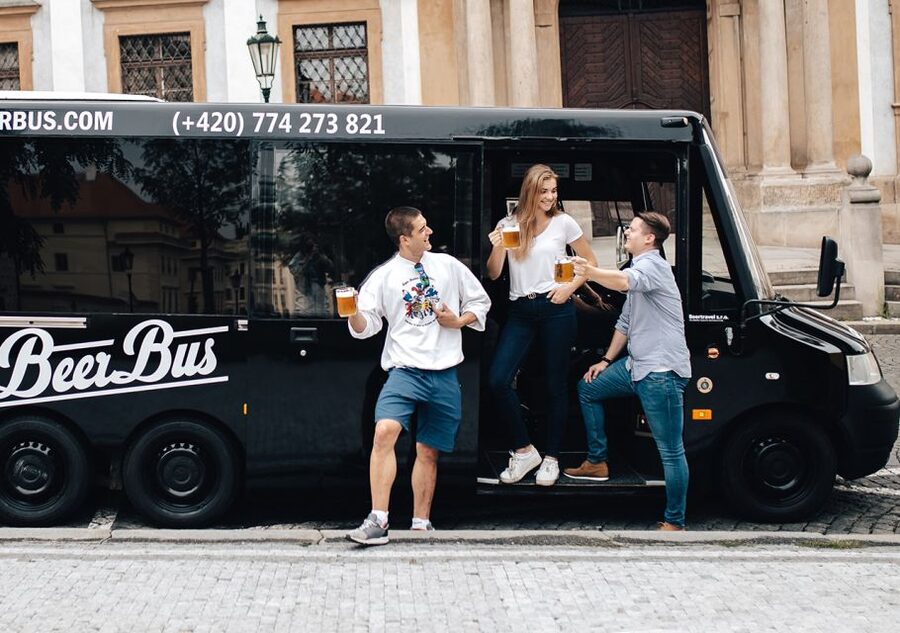 Prague: Party Beer Bus - Who this party beer bus suits best
