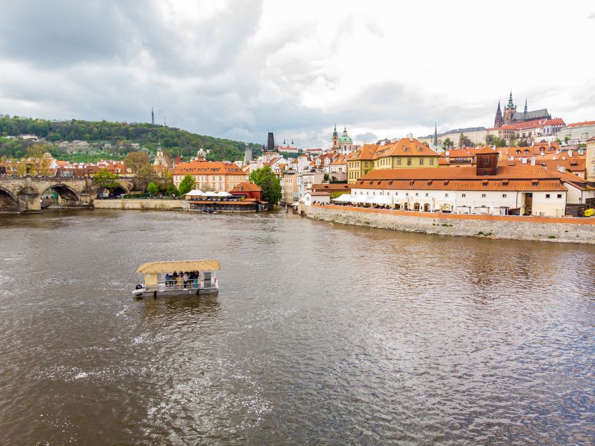 Prague: Party Tiki Boat Sightseeing Cruise with Drinks - Where to Meet the Boat (and How to Spot It)