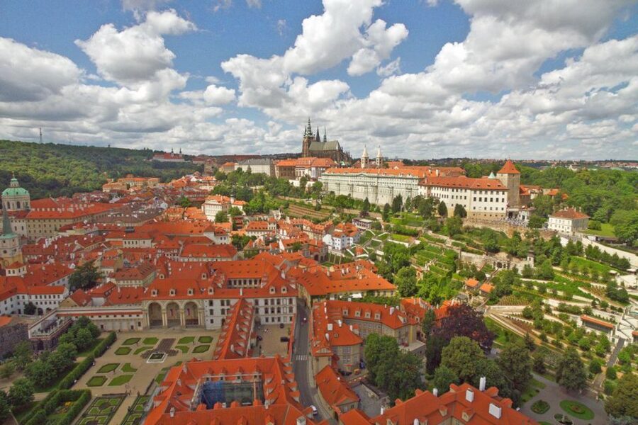 Prague: Prague Castle and Lobkowicz Palace Entry Tickets - St. Vitus Cathedral and the Best Plan for Waiting
