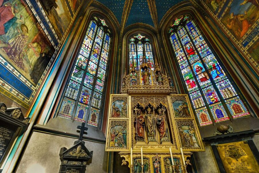 Prague: Prague Castle and Lobkowicz Palace Entry Tickets - Should you book Prague Castle and Lobkowicz Palace Entry Tickets?