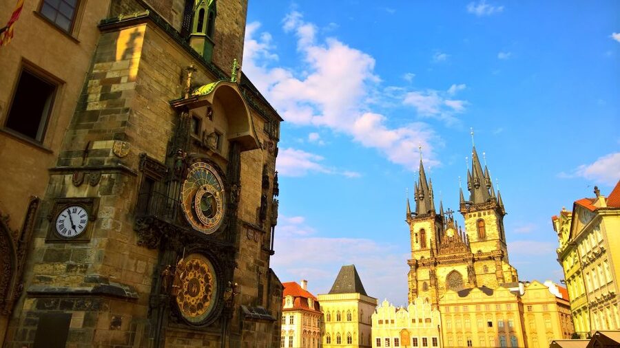Prague: Private City Tour by Minivan - St Vitus Cathedral, Lennon Wall, and Lesser Town Stops
