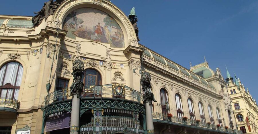 Prague: Private Cubism & Art Nouveau Walking Tour - Cubism in Prague: the rare buildings you stop to see