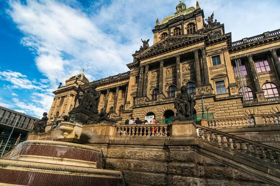 Prague Private Highlights Tour: Castle, Bridge & Old Town - How the private car keeps Prague stress low