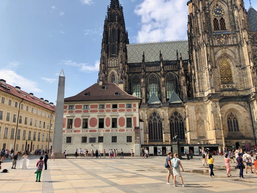 Prague: Private Prague Castle Interior Tour - Private Prague Castle Interior Tour: what the 150 minutes really buys you