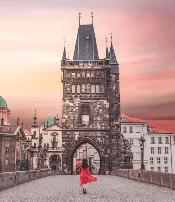 Prague: Private Professional Photoshoot with Edited Photos - Old Town photo stop and the short walk: adding variety without losing time
