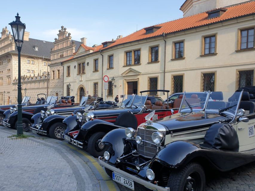 Prague: Private Tour by Vintage Car - Prague Castle and Schwarzenberg Palace: power made visible