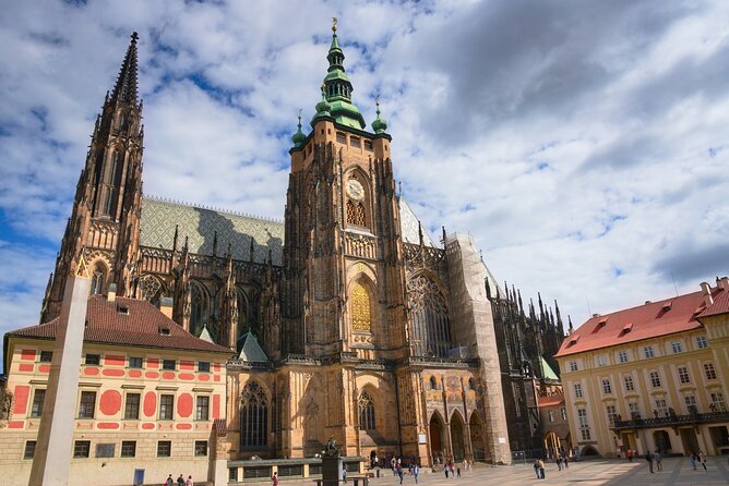 Prague Private Tour with rooftop bar and Prosseco - Price and value: when $127.99 makes sense