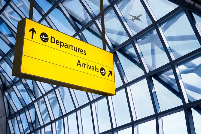 Prague Private Transfer to / from Prague Airport - Meeting your driver at the airport, easy-to-find details