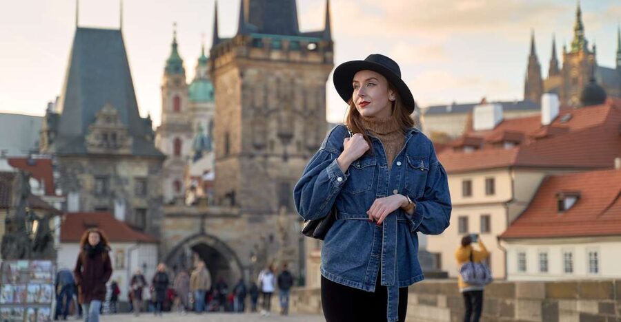 Prague: Professional Photoshoot at Charles Bridge - Meeting at Four Seasons Hotel Prague and coordinating smoothly