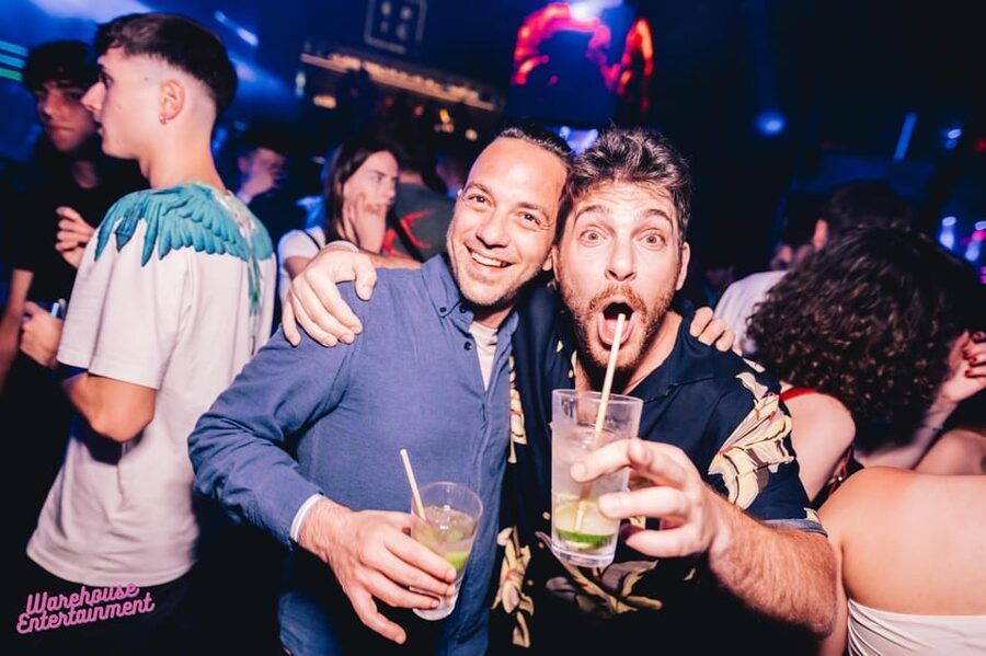 Prague: Pub Crawl with Shots & Entrance to Rooftop Club - Should You Pay for the 2-Hour Open Bar at the First Stop?