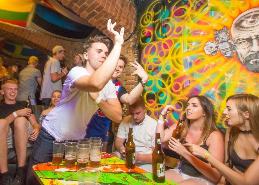 Prague: Pub Crawl with Unlimited Drinks, Bars & Club Entry - Bar stop style: welcome shots and a simple rhythm