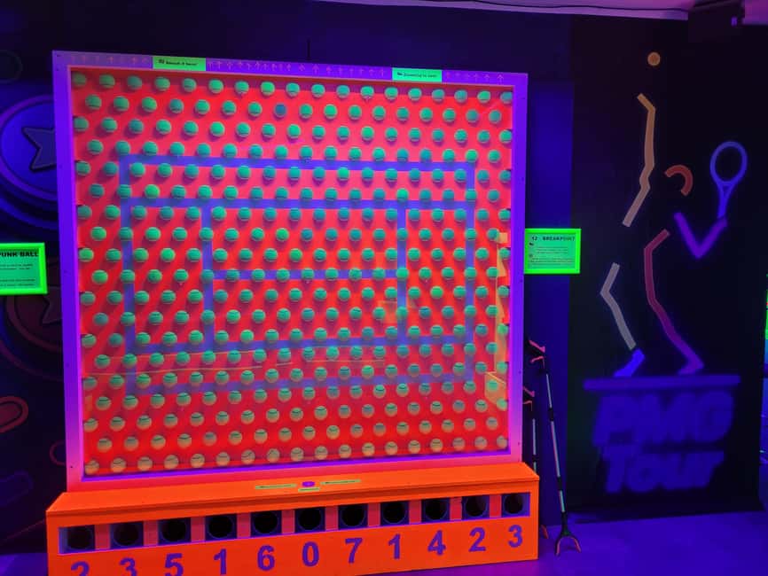Prague: Punk Minigolf Glow-in-the-Dark Entry Ticket - Finding the Saxon Courtyard entrance, fast