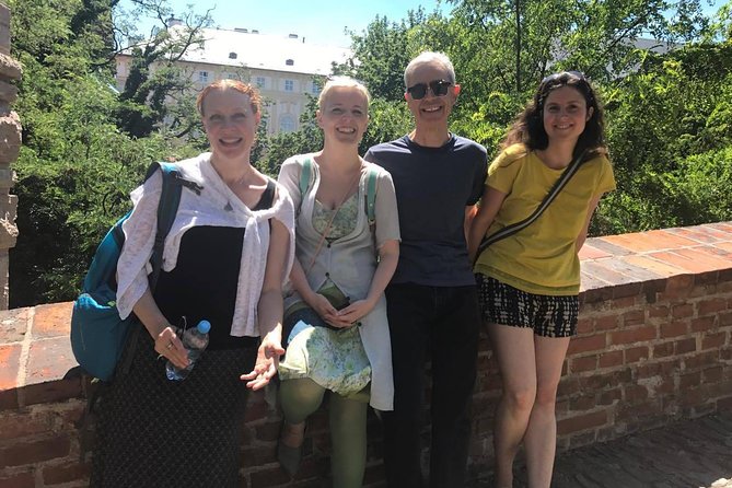 Prague Renaissance & Baroque Gardens Walking Tour - Where The Tour Meets And How You Get Into The Castle Gardens