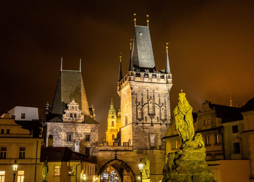 Prague: River Cruise, Charles Bridge Museum, & Walking Tour - Where to meet and how to show up smoothly
