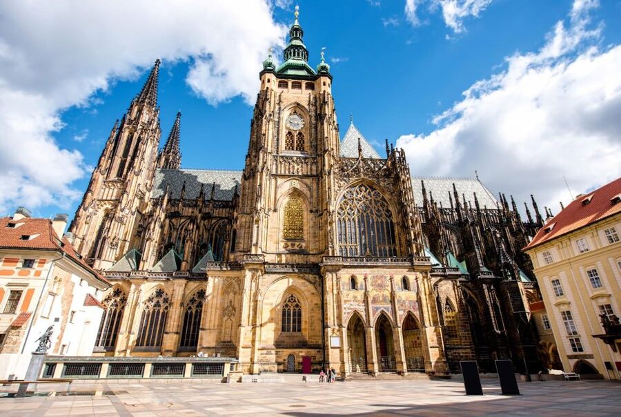 Prague Royal Castle, St Vitus, Golden Lane Tour with Tickets - St Nicholas Church in Lesser Town: The Baroque Payoff for 4 Hours