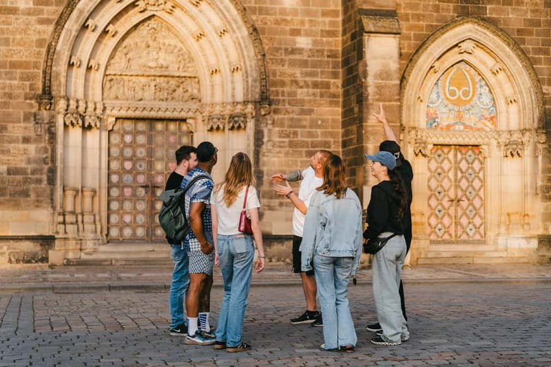 Prague’s Best Hidden Gem: Vysehrad Castle & Historic Fort - Key things that make this tour worth your time