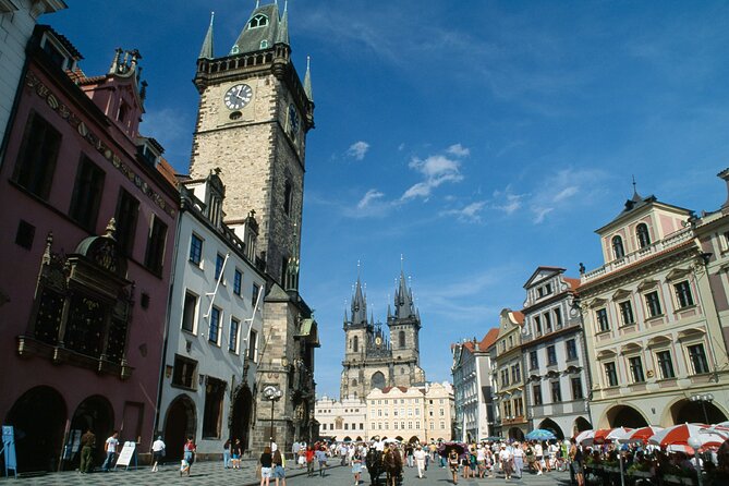 Prague´s Old Town, Jewish Quarter and Charles Bridge Private Tour - Cubist Prague at the House of the Black Madonna