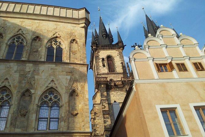 Prague´s Old Town, Jewish Quarter and Charles Bridge Private Tour - Old Town Square and the Astronomical Clock Hour-by-Hour Show