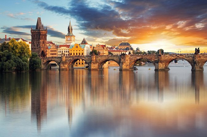 Prague Scavenger Hunt and Highlights Self Guided Audio Tour - Stop-by-stop: Old Town Hall with the Astronomical Clock and Lovers Bridge