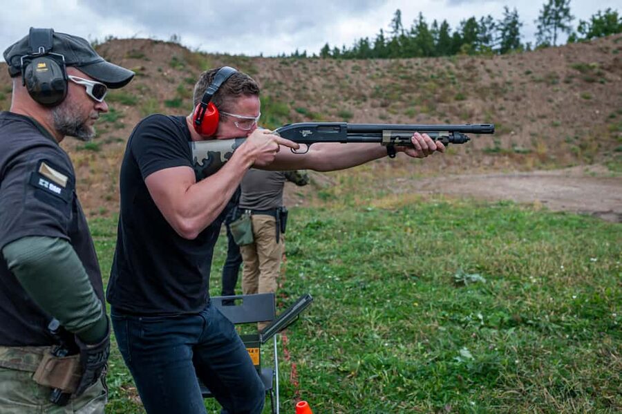 Prague: Shooting Experience with 3 to 10 Guns & Bus Transfer - On-Site Comfort: Drinks, Small Lunch, and How the Timing Feels