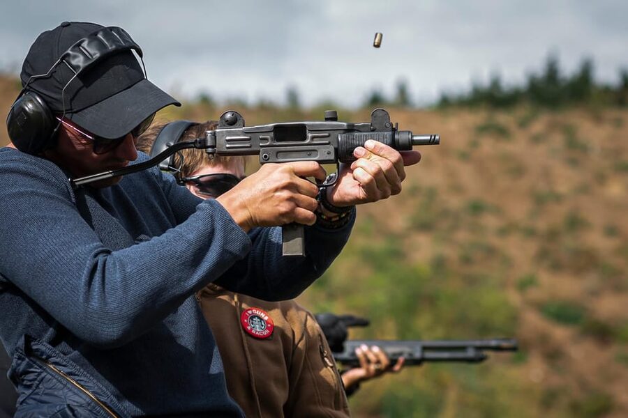 Prague: Shooting Experience with 3 to 10 Guns & Bus Transfer - Tips Before You Go: ID, Rules, and How to Have a Better Session
