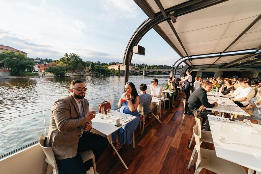 Prague: Sightseeing Dinner Cruise on Open-Top Glass Boat - Seating, Groups, and the Real Meaning of Value