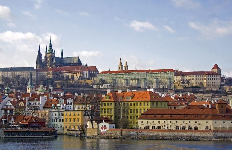 Prague Sightseeing Tour with Lunch - Old Town, the Jewish Quarter, and Malá Strana: A Big Neighborhood Sweep