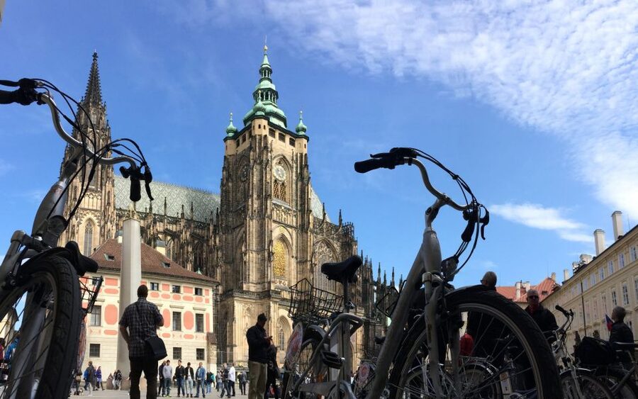 Prague: Stunning Viewpoints, Castle, City & Park E-Bike Tour - Key Points I’d Focus On