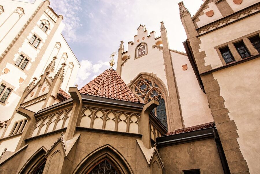 Prague: Synagogues and Jewish Quarter Private Walking Tour - Walking the former Jewish Ghetto streets, with context you can use