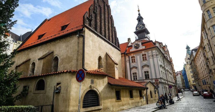 Prague: Synagogues and Jewish Quarter Private Walking Tour - WWII claim and why it shapes the emotional weight of the area
