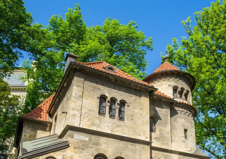 Prague: Tailored Private Tour of Prague's Iconic Landmarks - Should you book this tailored private tour or skip it?