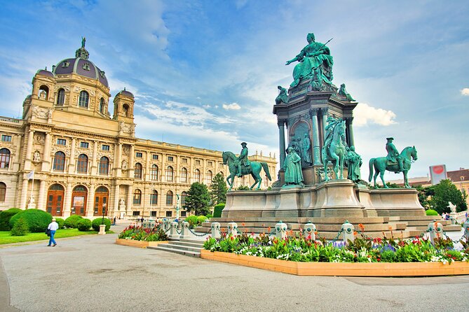 Prague to Vienna - Private Transfer with 2 hours of Sightseeing - What your English-speaking driver really does (and what they do not)