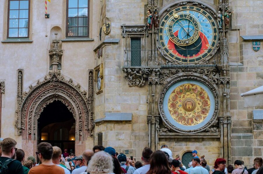 Prague: Top Sights and Historic Center Introduction Tour - The Jan Hus Monument Moment and Why the City’s Ideas Matter