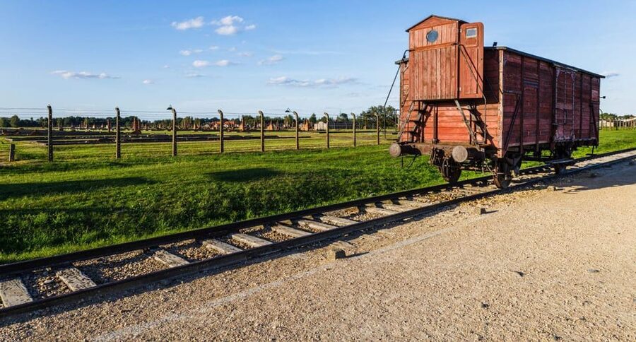 Prague: Tour to Auschwitz Birkenau - Auschwitz from Prague: a hard day, built for learning