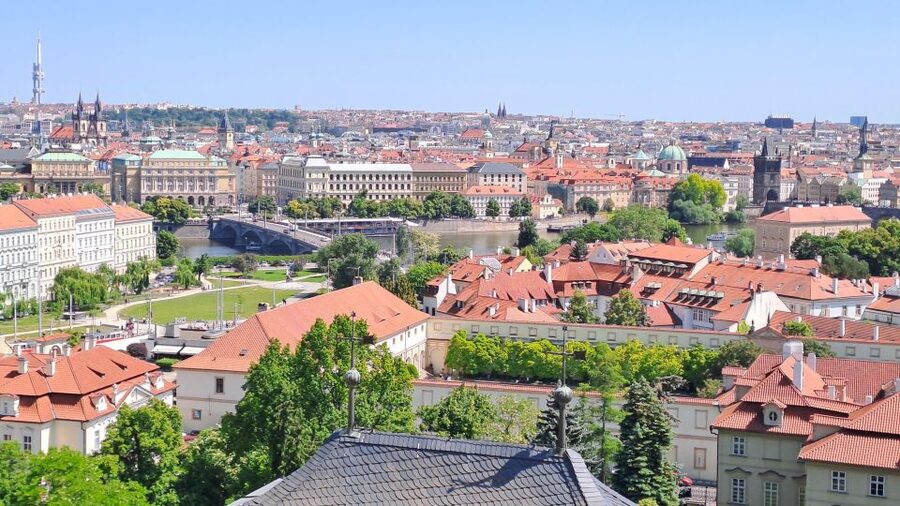 Prague: Tour to Prague Castle with tickets included. Spanish - The itinerary at a glance: 150 minutes, real highlights