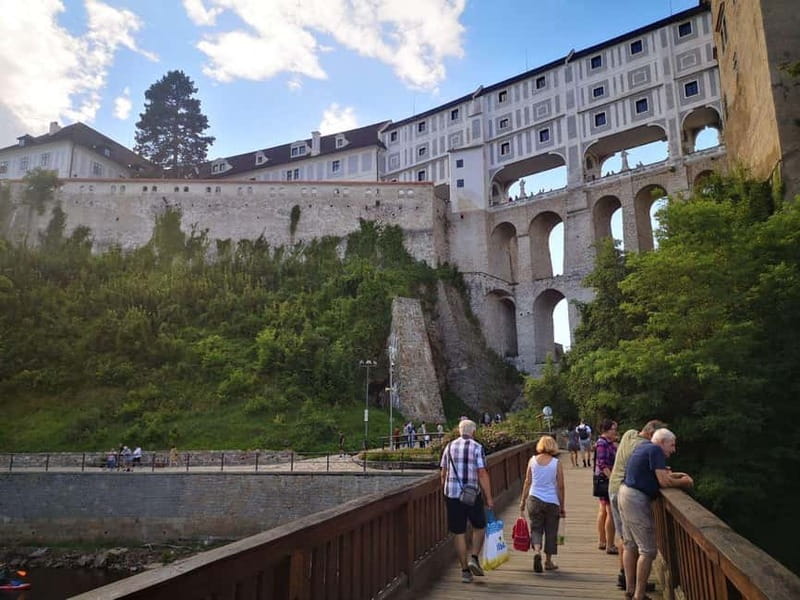 Prague: Transfer to Vienna via fabulous Cesky Krumlov - From Your Prague Door to Český Krumlov in About Two Hours