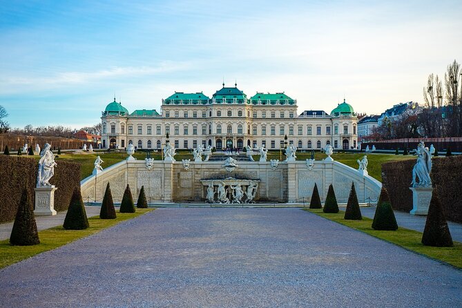 Prague–Vienna Car/Van (1–7 pax) via Lednice Chateau & Mikulov - Key highlights before you go
