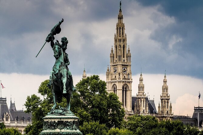 Prague–Vienna Car/Van (1–7 pax) via Lednice Chateau & Mikulov - Private Prague to Vienna, via Lednice and Mikulov