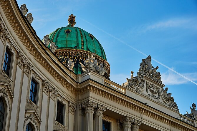 Prague–Vienna Car/Van (1–7 pax) via Lednice Chateau & Mikulov - The driver factor: English, safety, and good timing
