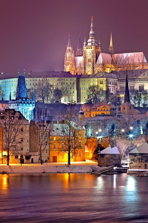 Prague : Visite insolite avec un guide journaliste français - Why this off-the-beaten-track Prague tour feels different